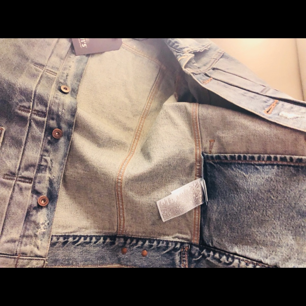 Made I’m crafted Levi’s jacket LG